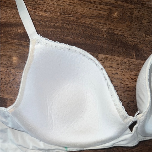 Victoria's Secret 38C Bra - Picture 4 of 6